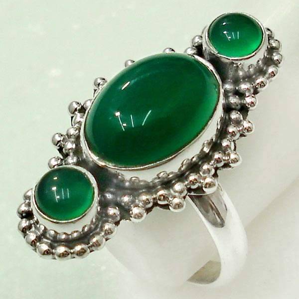 Fashionable GREEN ONYX & GENUINE 925 STERLING SILVER RING